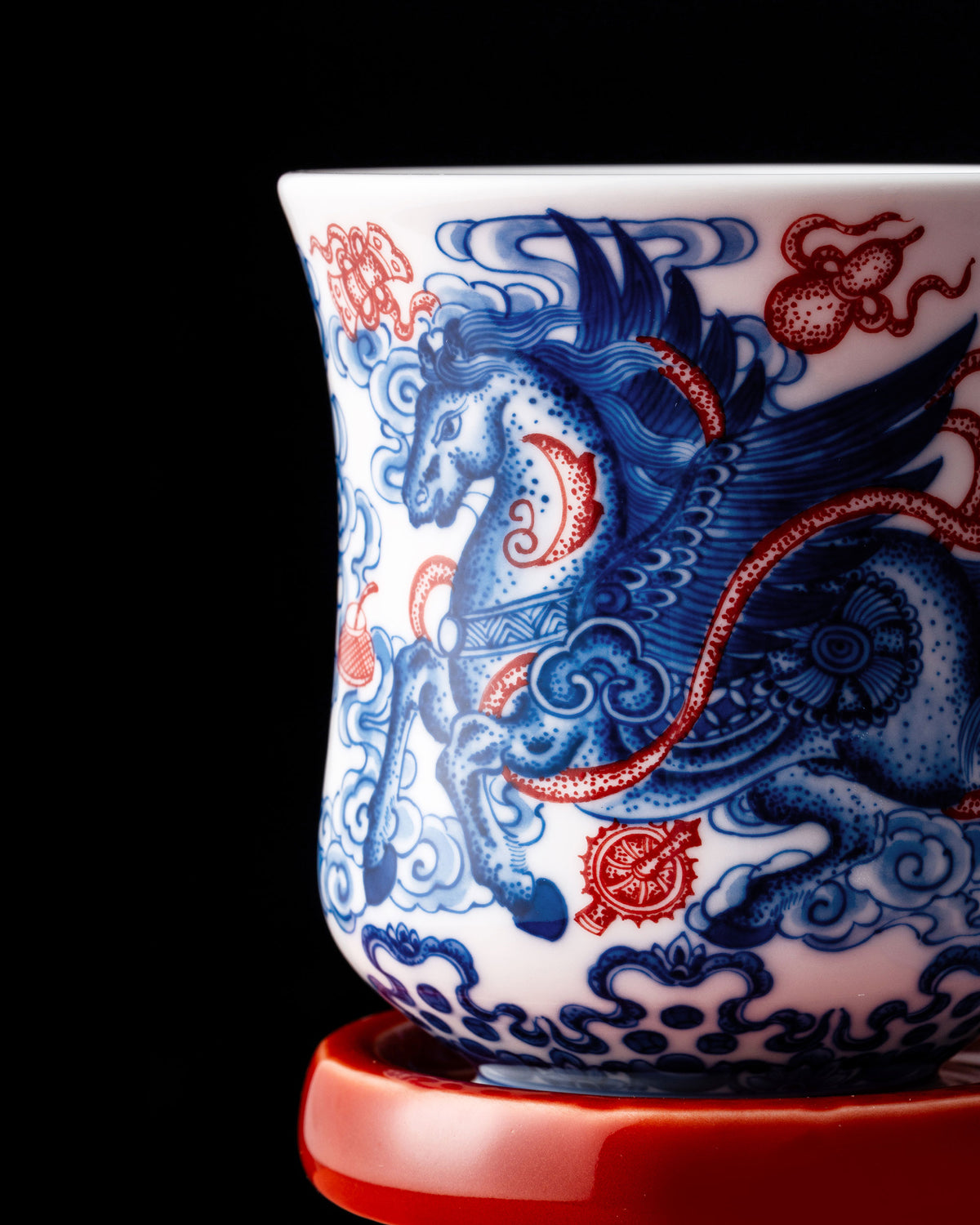 CCCLAY Cloudbound Hand-Painted Qinghua & Iron-Red Enamel – Medium Sensory Coffee Cup