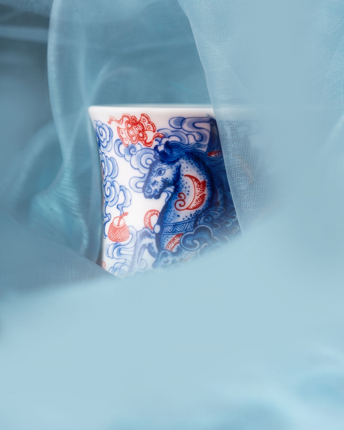 CCCLAY Cloudbound Hand-Painted Qinghua & Iron-Red Enamel – Medium Sensory Coffee Cup