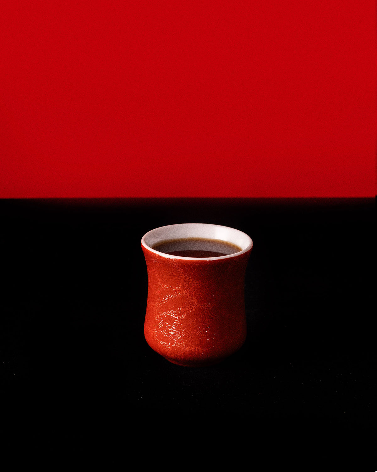 CCCLAY Palace Red Hand-Carved – Medium Sensory Coffee Cup