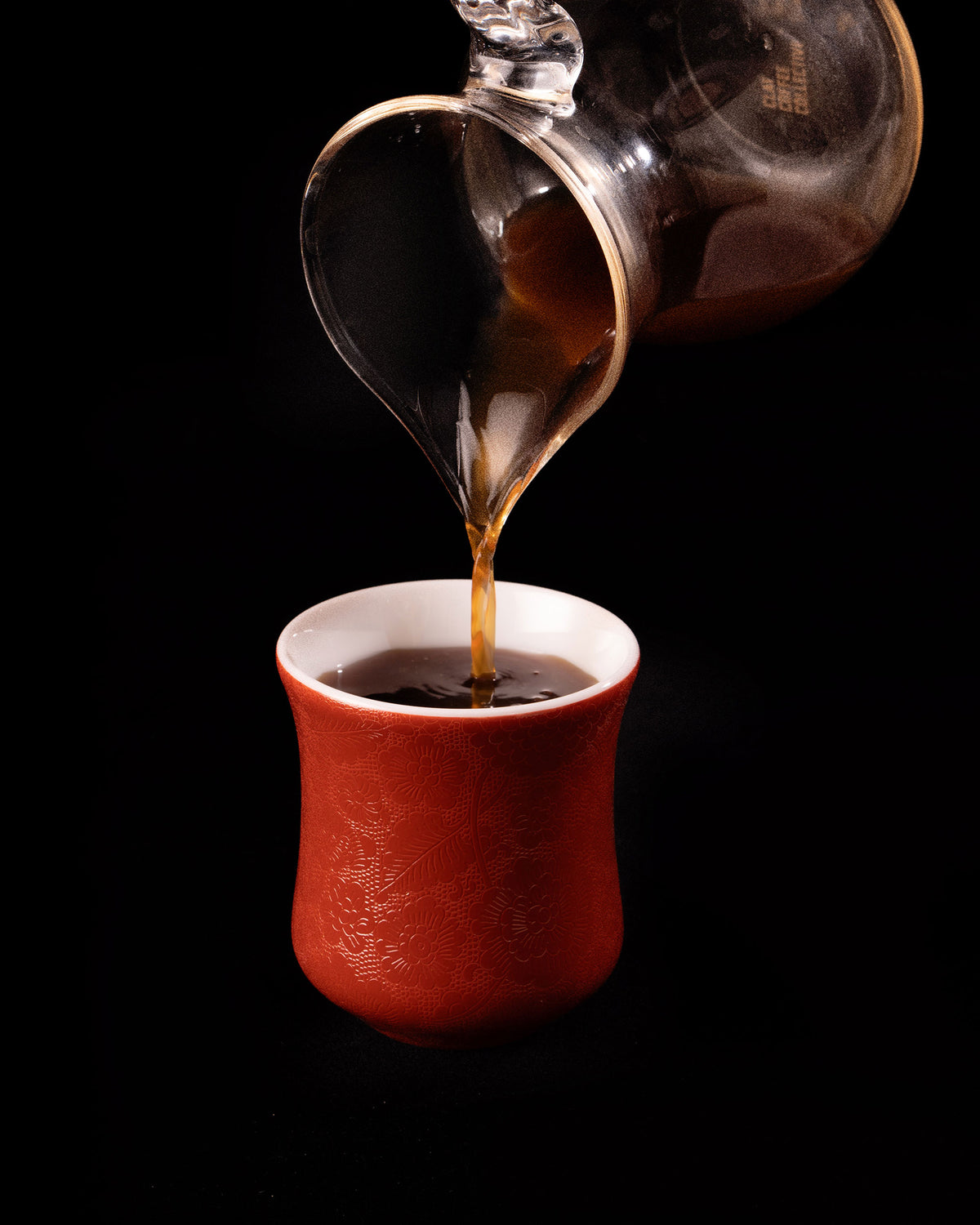 CCCLAY Palace Red Hand-Carved – Medium Sensory Coffee Cup