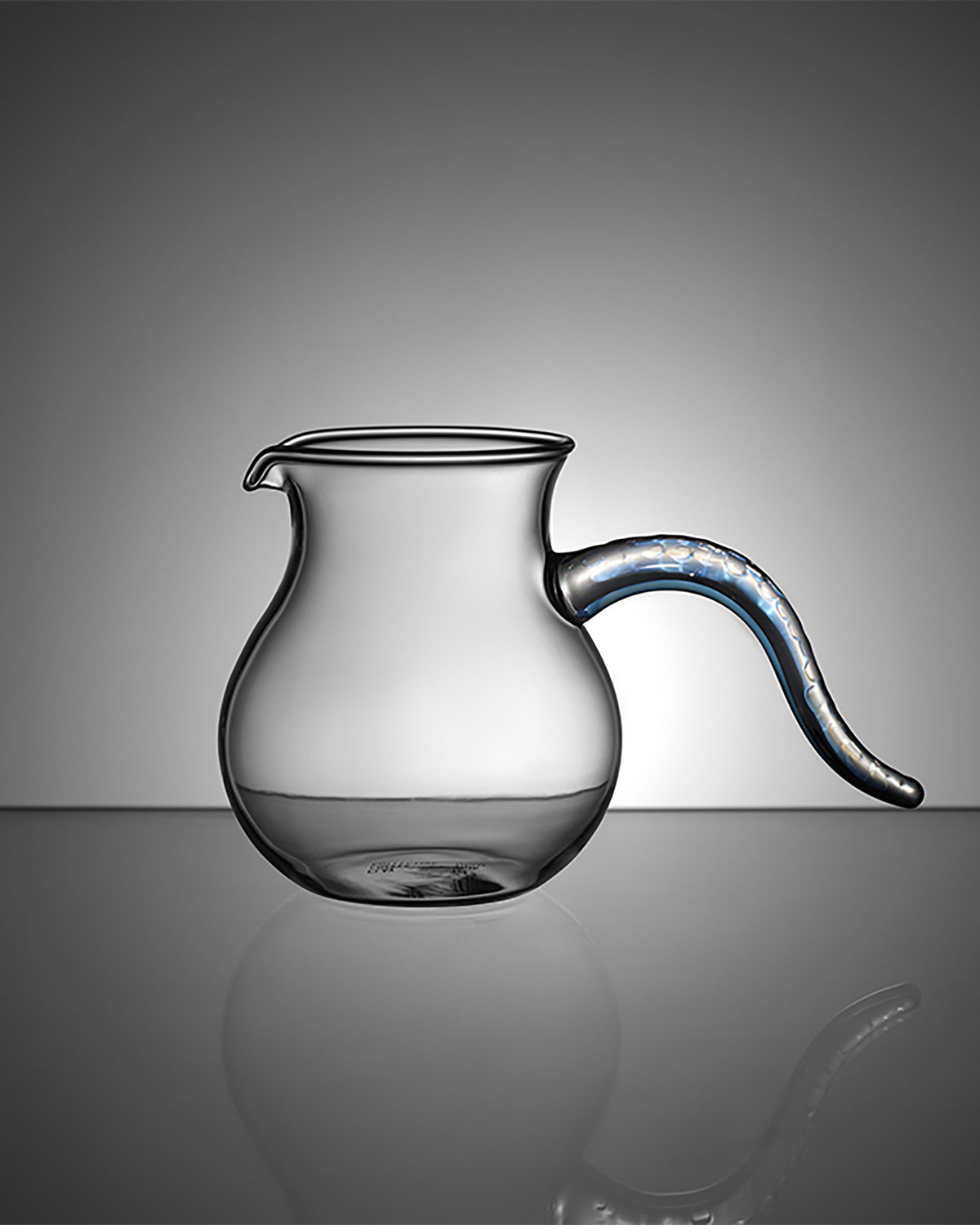 CCCLAY Ripple – 450 ml Lampworked Glass Coffee Server
