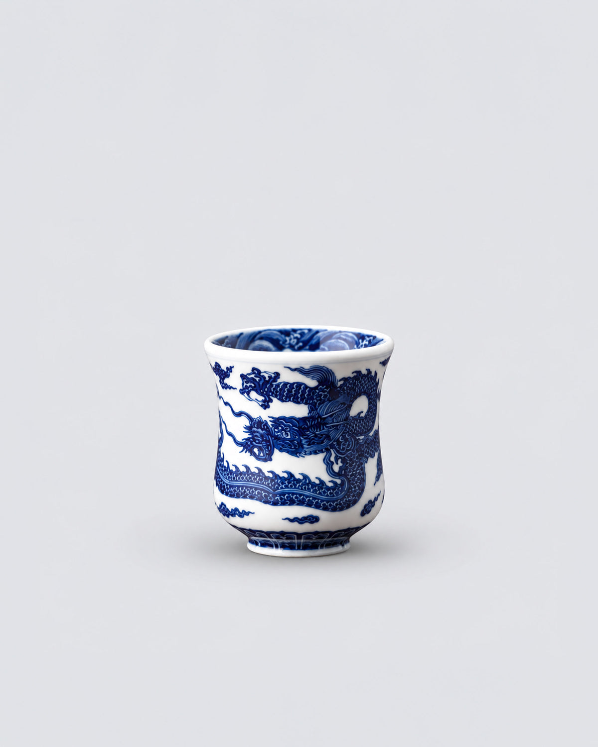 CCCLAY Skybreak Hand-Painted Qinghua Dragon – Medium Sensory Coffee Cup