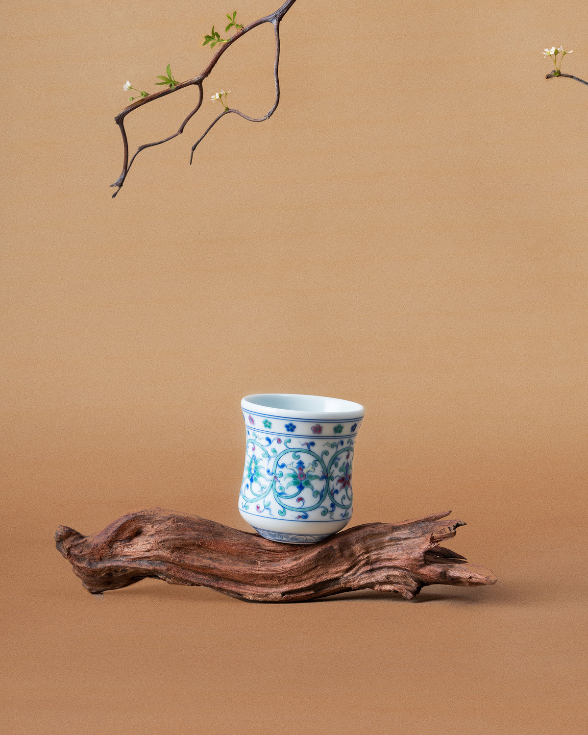 CCCLAY Spring Lotus Hand-Painted Qinghua – Medium Sensory Coffee Cup