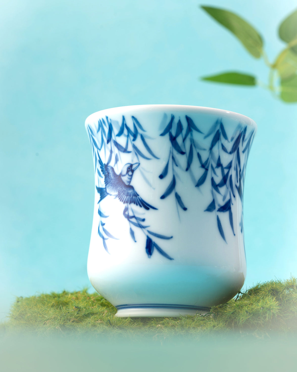 CCCLAY Willow Song Hand-Painted Famille Rose – Medium Sensory Coffee Cup