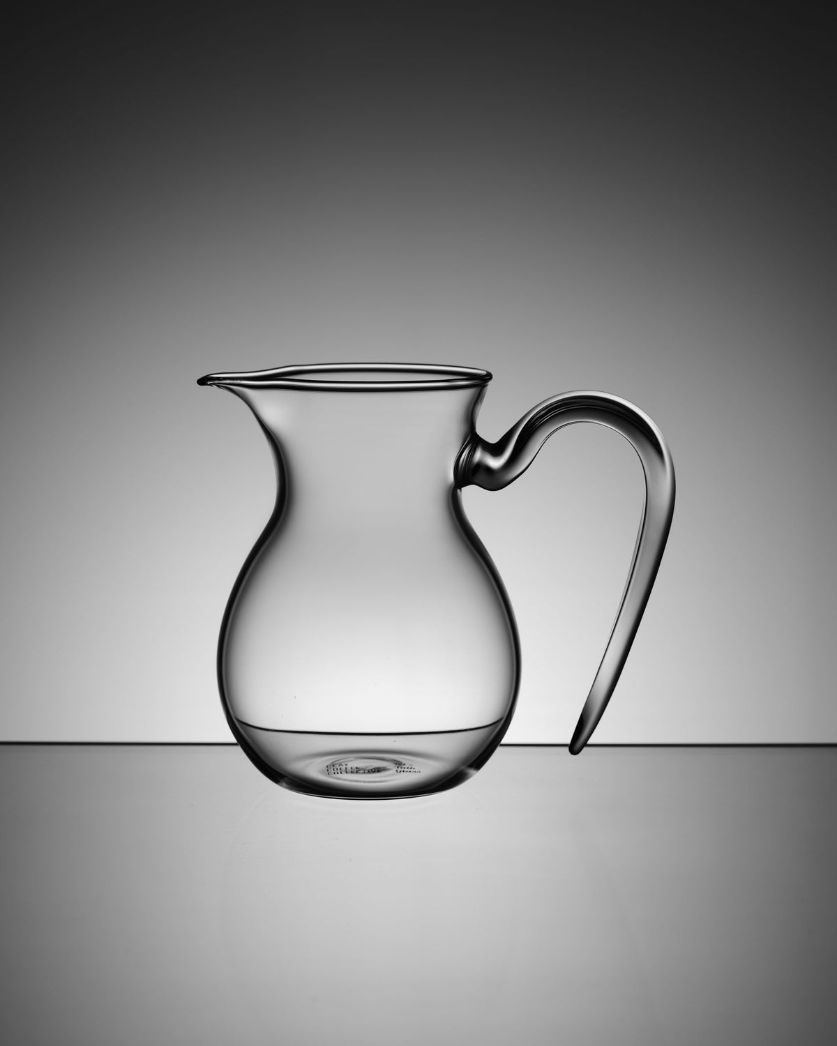 CCCLAY Floating Life – 450 ml Lampworked Glass Coffee Server