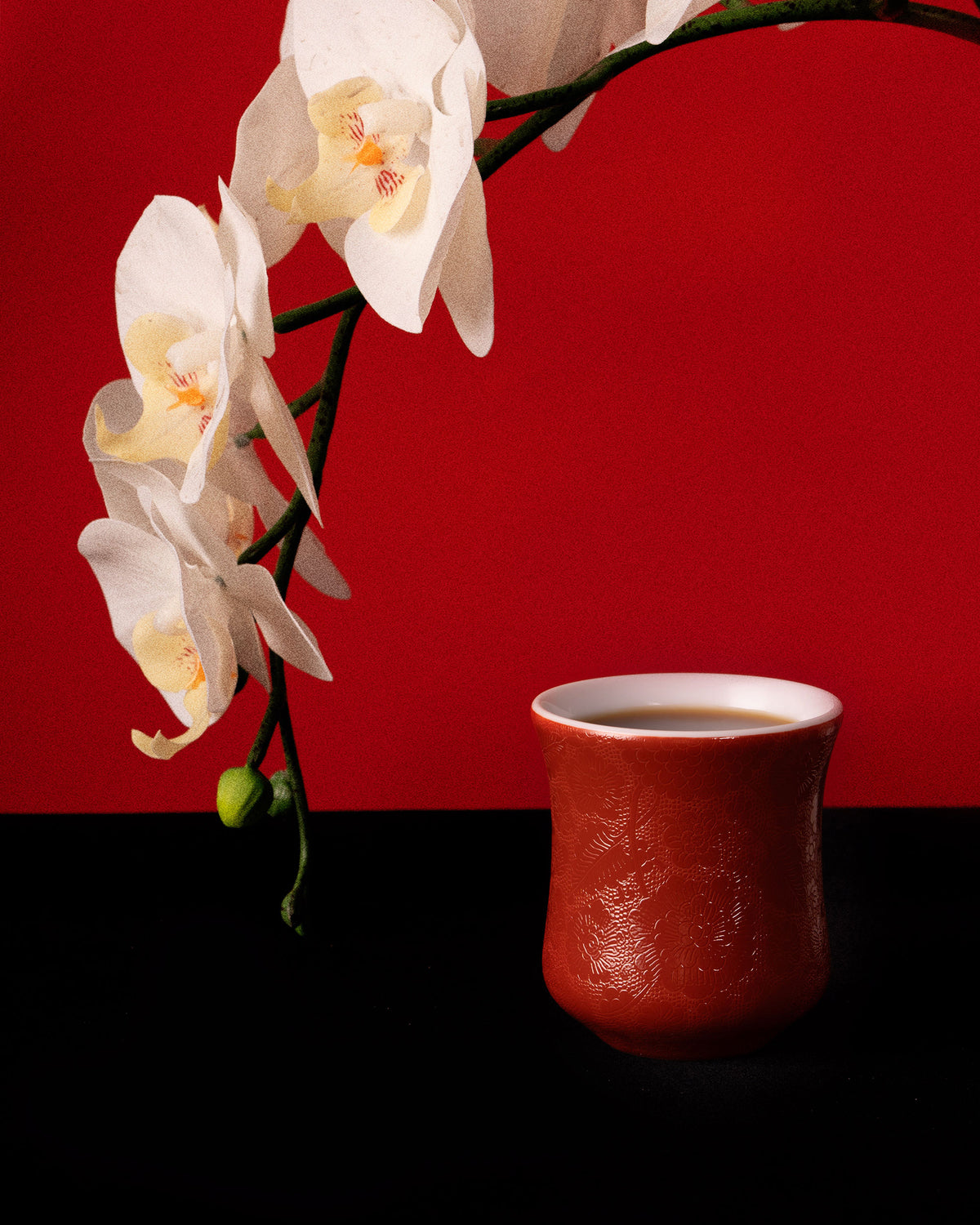 CCCLAY Palace Red Hand-Carved – Medium Sensory Coffee Cup