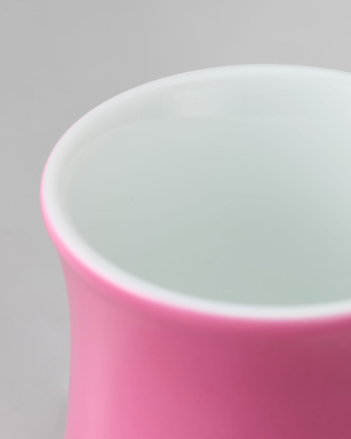 Rouge Famille Rose – Medium Sensory Coffee Cup