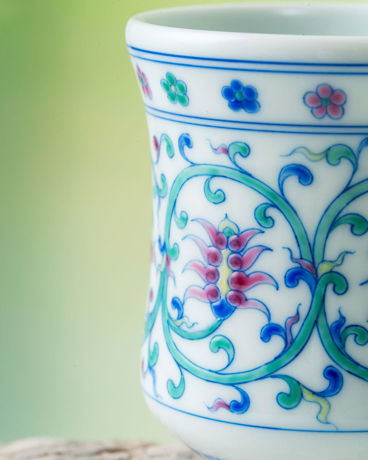 CCCLAY Spring Lotus Hand-Painted Qinghua – Medium Sensory Coffee Cup