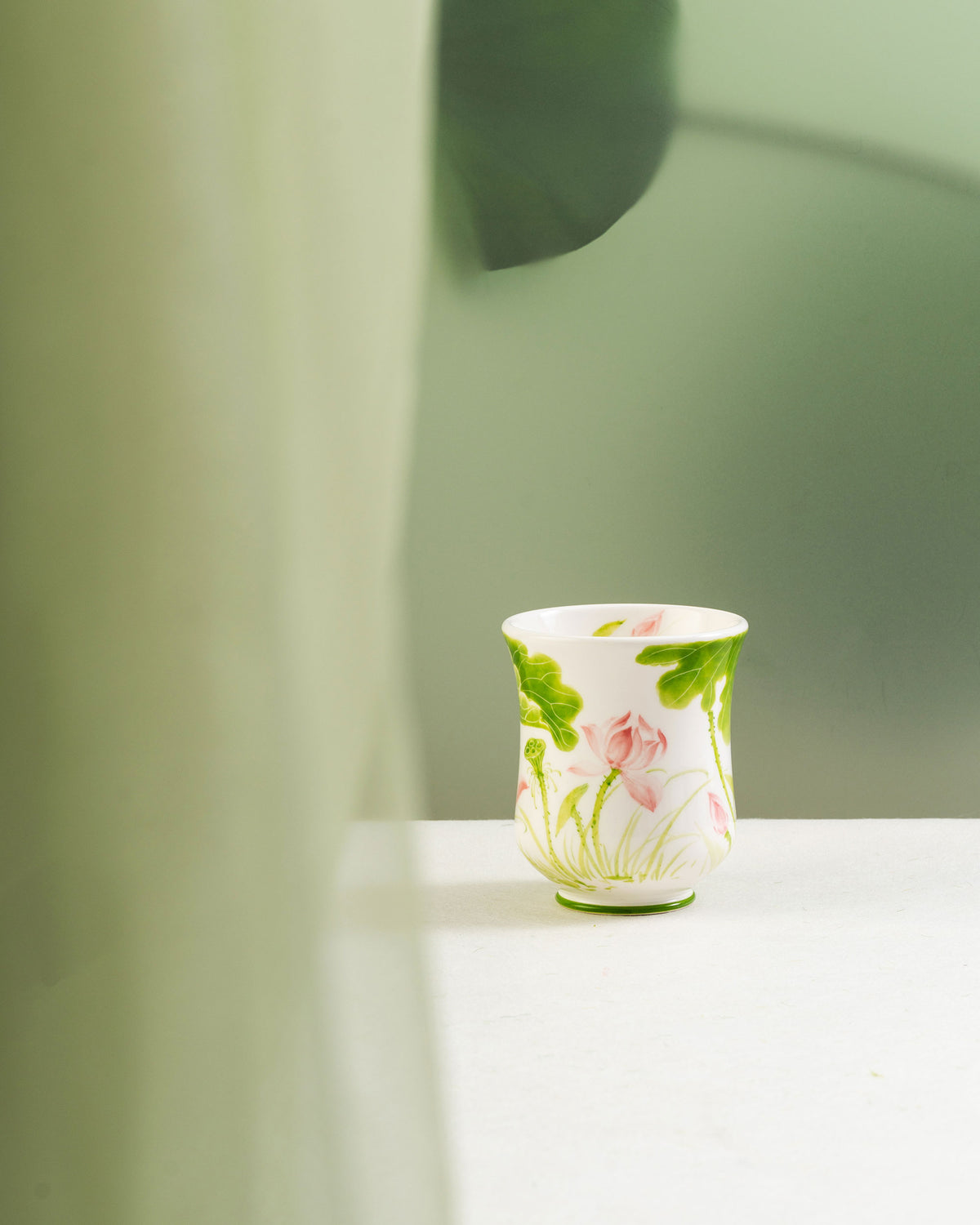 CCCLAY Summer Lotus — Medium Sensory Coffee Cup, 150 ml, hand-painted famille rose porcelain